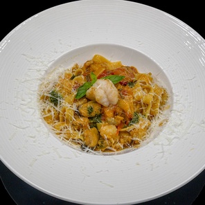 Феттуччине с дарами моря