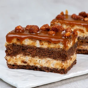 Карамельно-ореховое пирожное