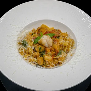 Феттуччине с дарами моря